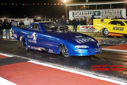 Daniel Butherus - 'Rat-A-Tude' (near 
lane) vs Jade Cook - 'Nemesis' (far lane)